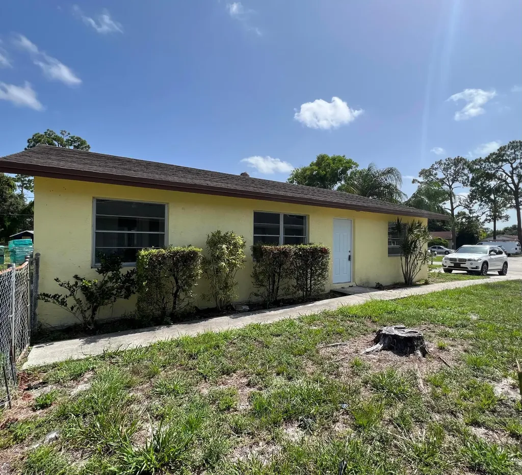 3094 Perry Avenue Greenacres FL 33463