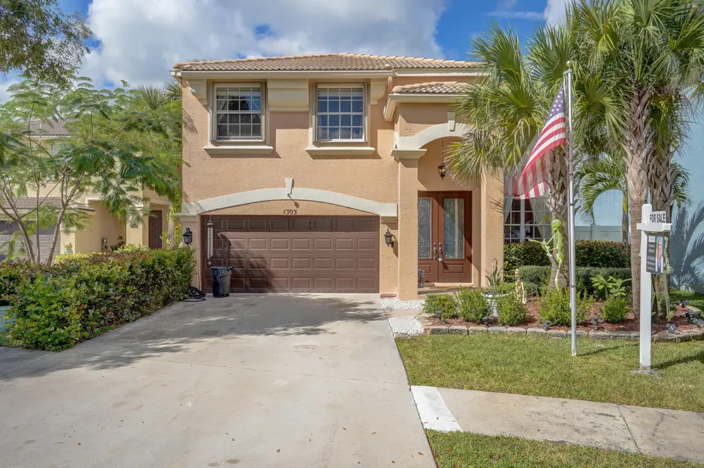 1303 Isleworth Court Royal Palm Beach FL 33411