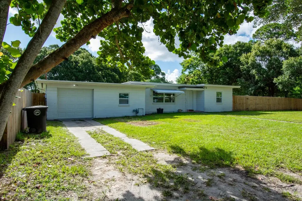 404 N 27th Street Fort Pierce FL 34947