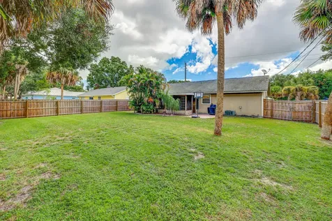 1055 34th Avenue SW Vero Beach FL 32968