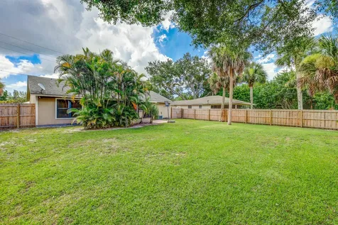 1055 34th Avenue SW Vero Beach FL 32968