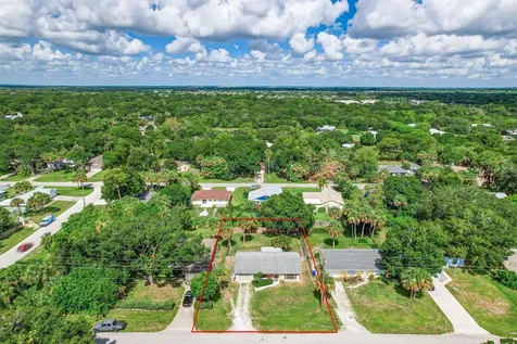 1055 34th Avenue SW Vero Beach FL 32968