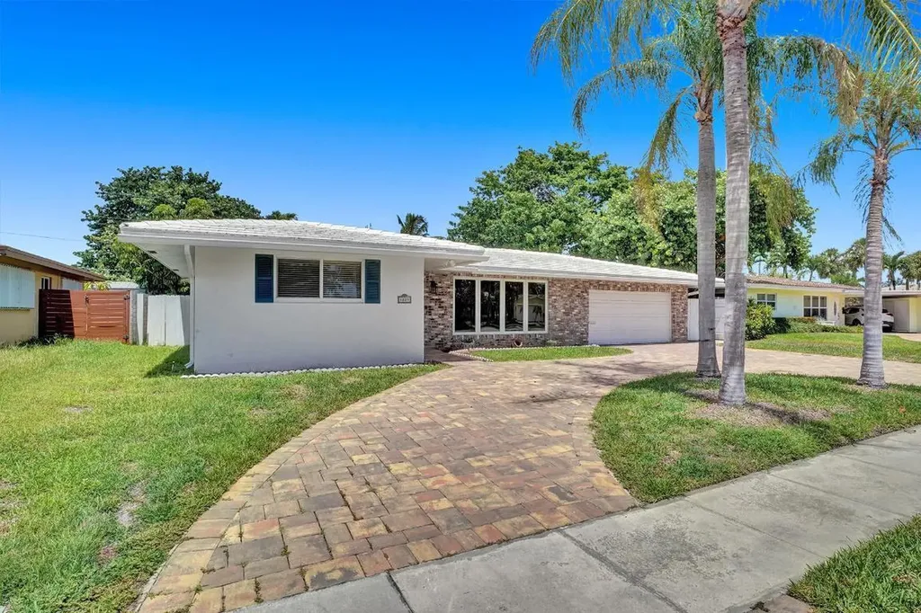 1221 SE 1st Avenue Pompano Beach FL 33060