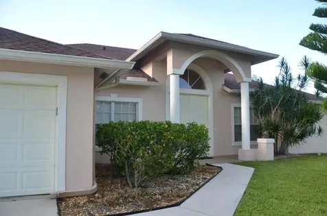 5776 NW Eskimo Circle Port St Lucie FL 34986