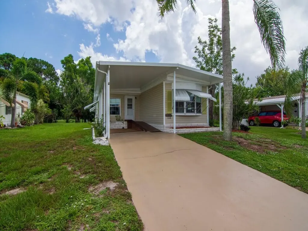 106 W Caribbean Port St Lucie FL 34952