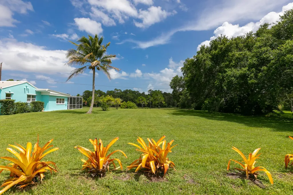 2232 SW Canal Street Stuart FL 34997