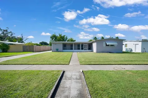 121 S Naranja Avenue Port St Lucie FL 34983