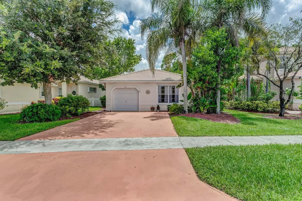 137 Prestige Drive Royal Palm Beach FL 33411