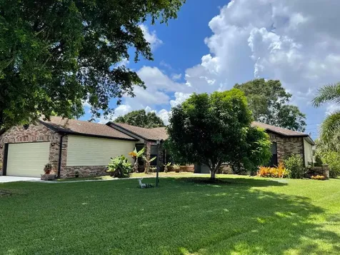 2766 SE Buccaneer Circle Port St Lucie FL 34952