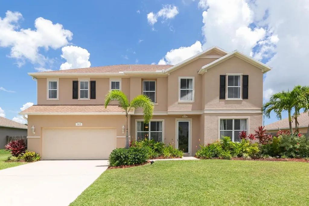 5835 NW Drill Court Port St Lucie FL 34986