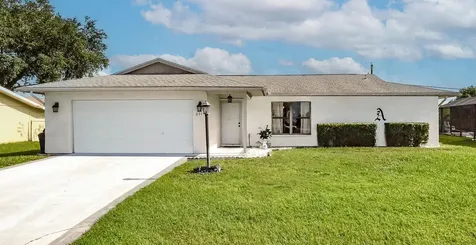 571 SW Dwight Avenue Port St Lucie FL 34983
