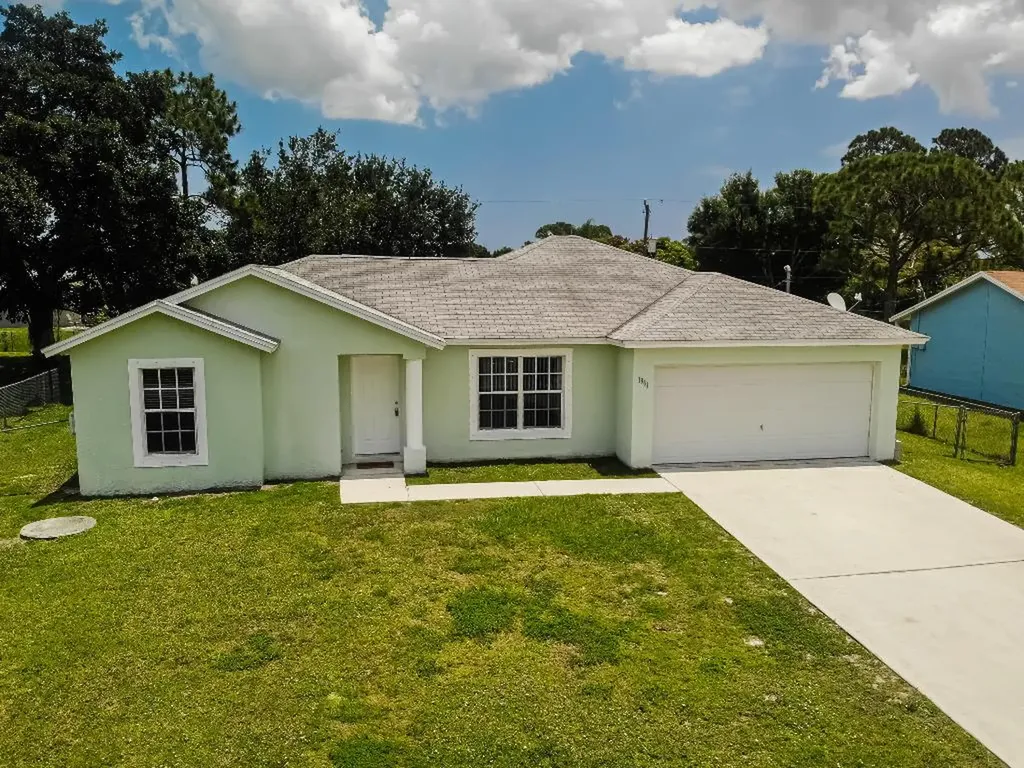 1961 SW Victor Lane Port St Lucie FL 34984