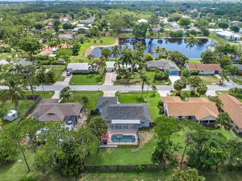 8284 SE Princess Tree Avenue Hobe Sound FL 33455