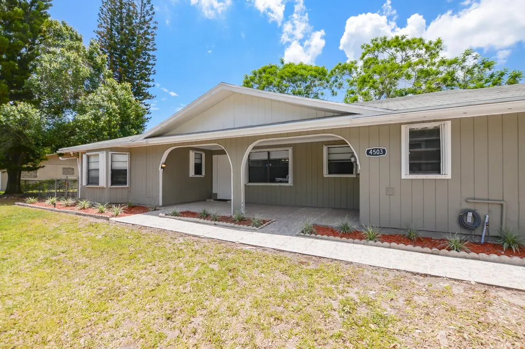 4503 Avenue Q Fort Pierce FL 34947