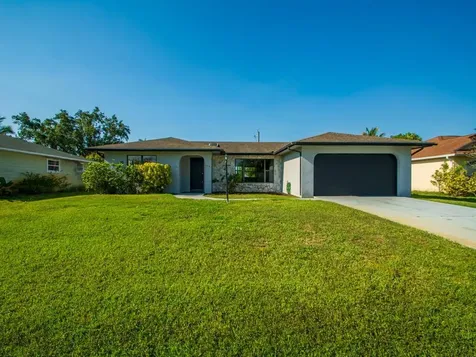 634 SE Streamlet Avenue Port St Lucie FL 34983