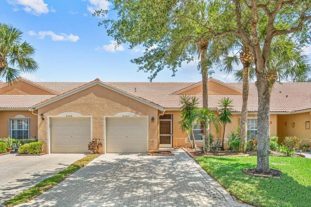 8506 Logia Circle Boynton Beach FL 33472