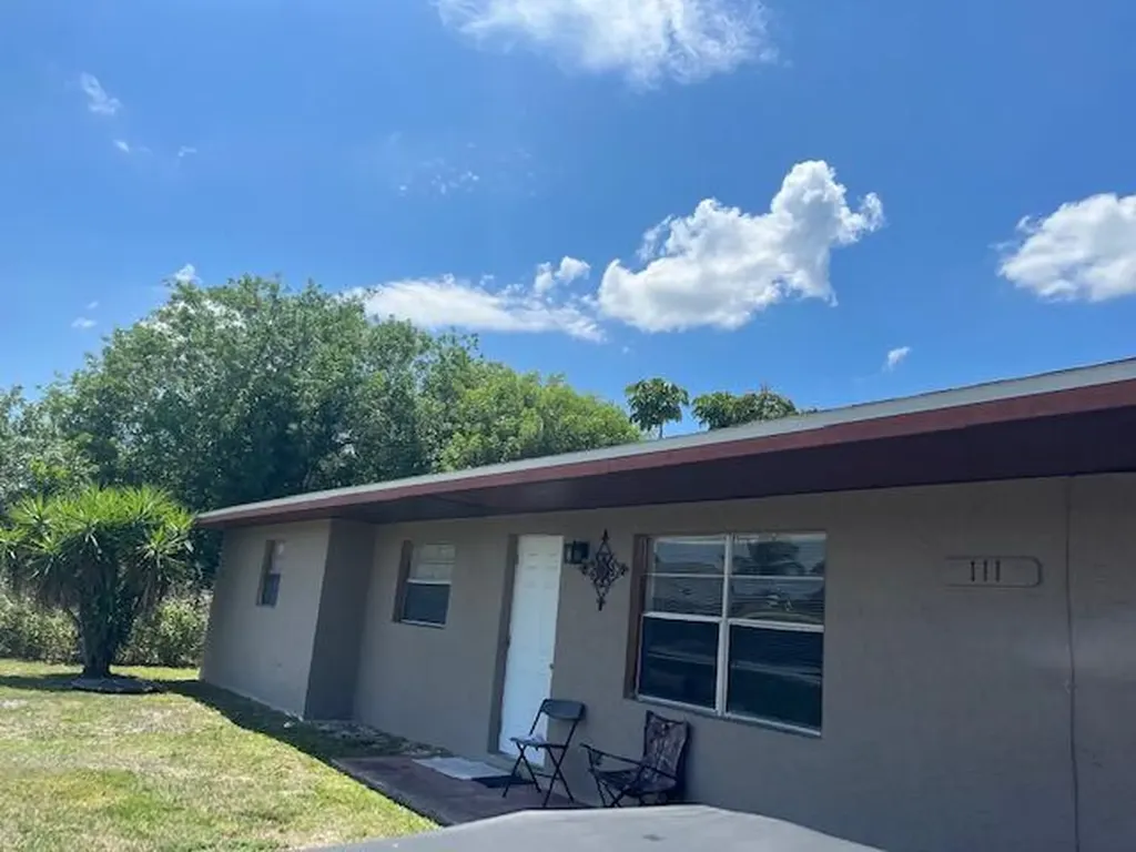111 NE Twylite Terrace Port St Lucie FL 34983