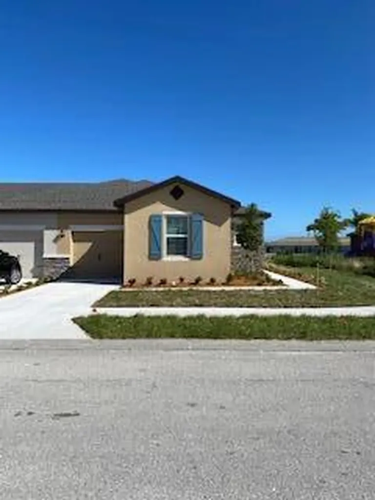 1638 Merriment Way Fort Pierce FL 34947