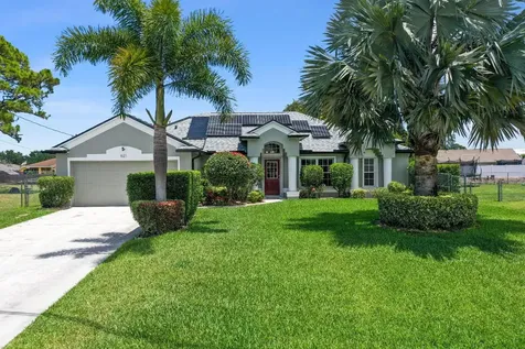 621 SW Hillsboro Circle Port St Lucie FL 34953