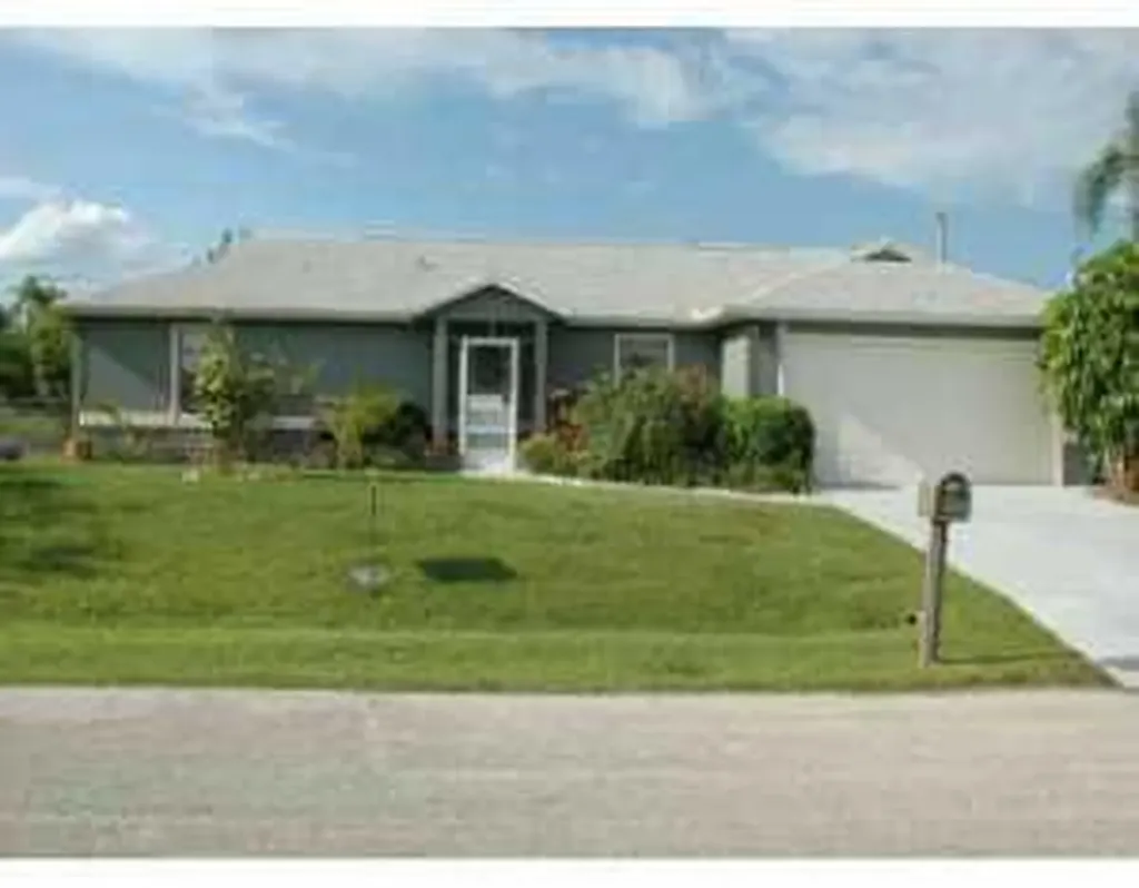 505 SW Bradshaw Circle Port St Lucie FL 34953