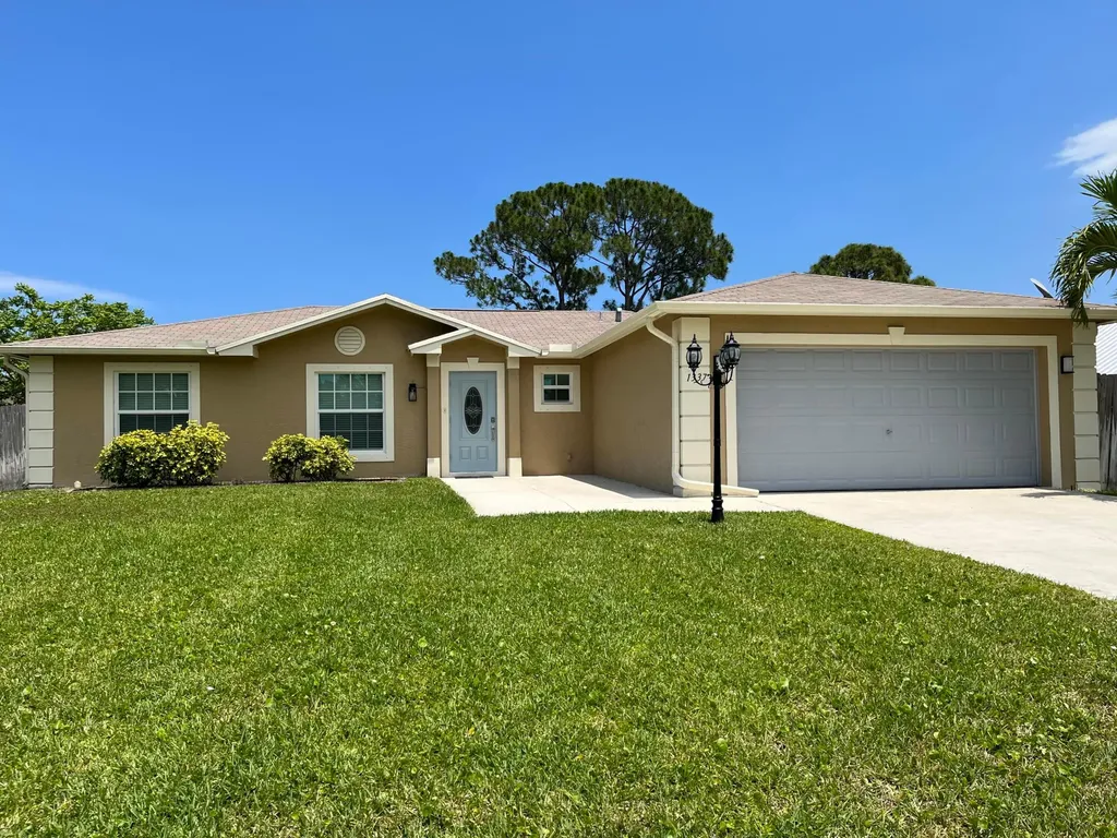 1337 SE Naples Lane Port St Lucie FL 34983