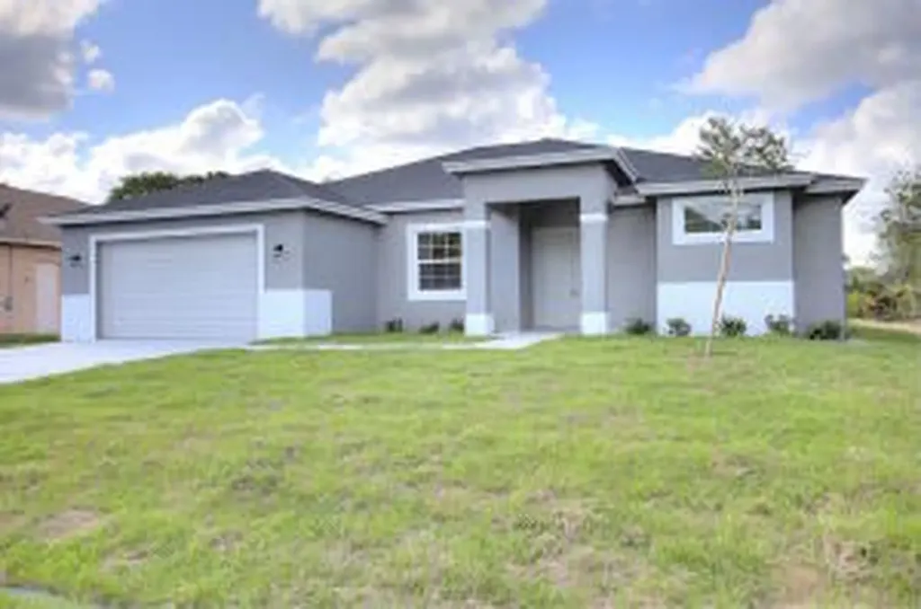 525 SW Halkell Avenue Port St Lucie FL 34953