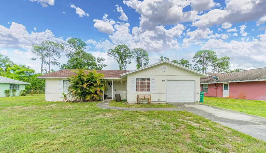 214 SE Crosspoint Drive Port St Lucie FL 34983