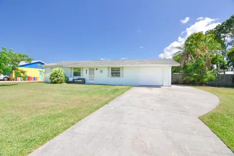 650 SE Majestic Terrace Port St Lucie FL 34983