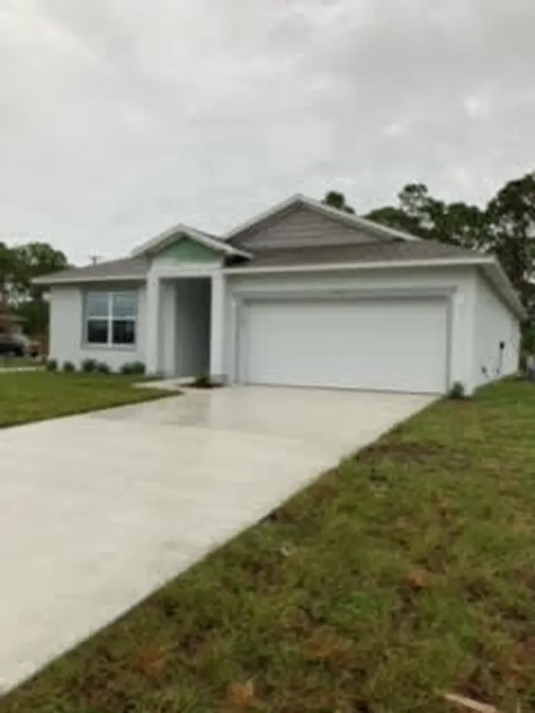 797 NW Bristol Street Port St Lucie FL 34983