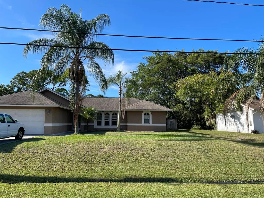 675 SW Todd Avenue Port St Lucie FL 34983