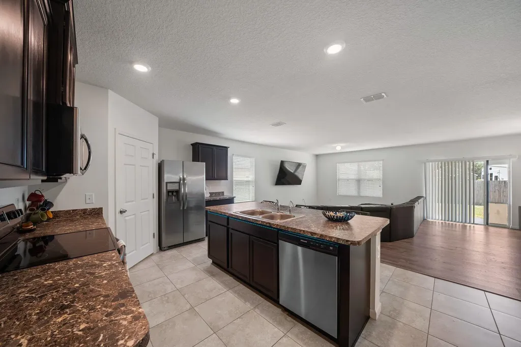 1050 SW Dartmouth Avenue Port St Lucie FL 34953