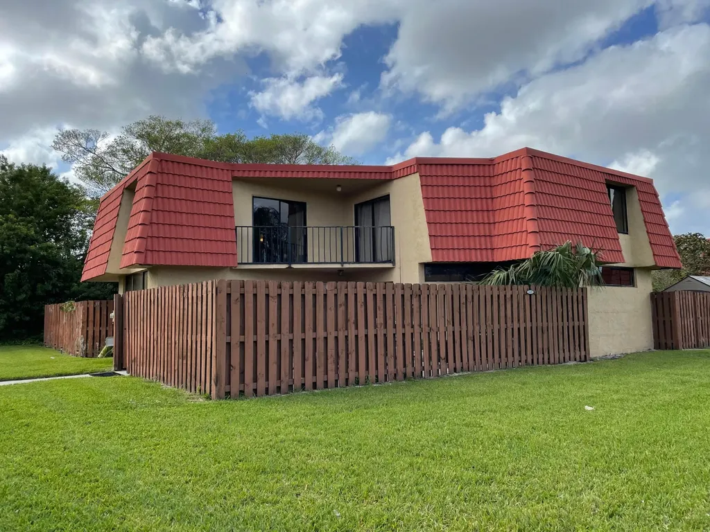8409 Trent Court Boca Raton FL 33433