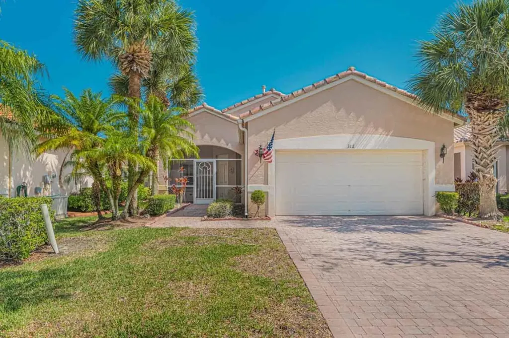 312 NW Treeline Trace Port St Lucie FL 34986