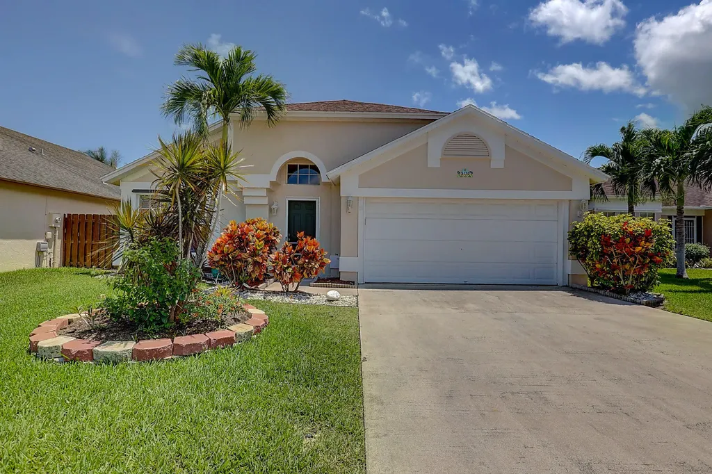 5170 Foxhall Drive S West Palm Beach FL 33417