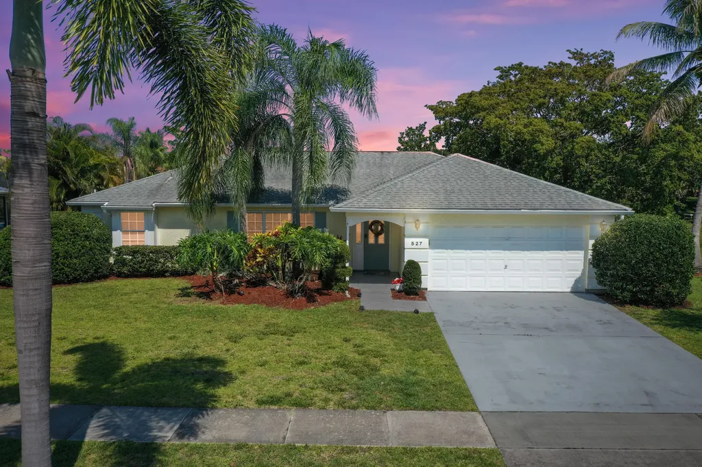 527 NE Solida Circle Port St Lucie FL 34983