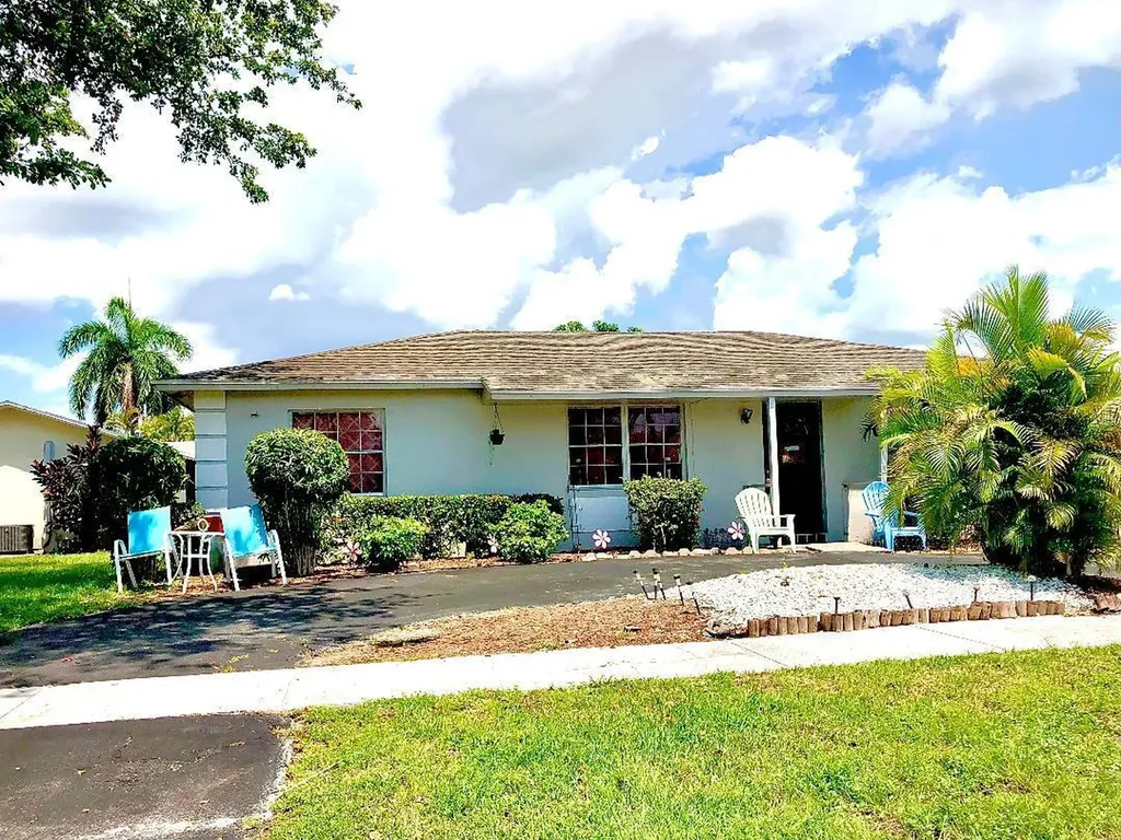 19481 Dakota Court Boca Raton FL 33434