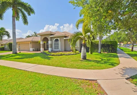 100 Fernwood Crescent Royal Palm Beach FL 33411