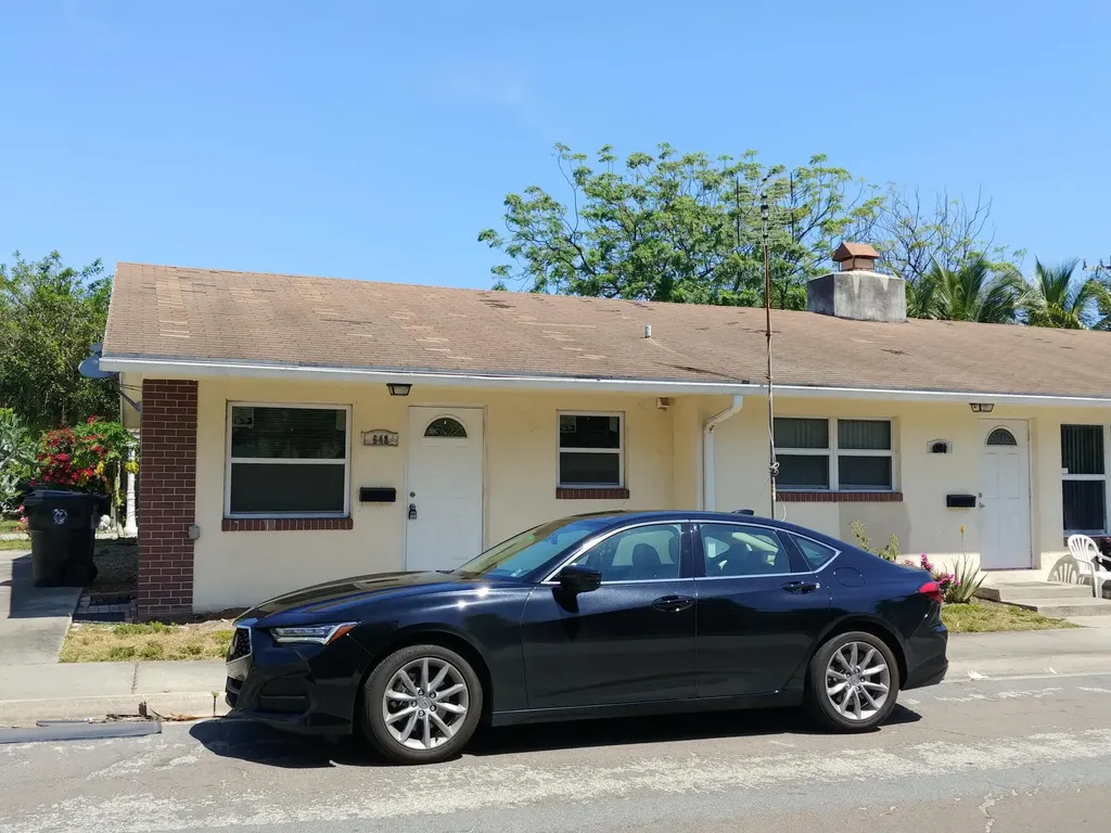650 S Pine Street Lake Worth Beach FL 33460