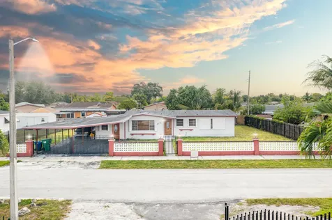 19715 NW 38th Place Miami Gardens FL 33055