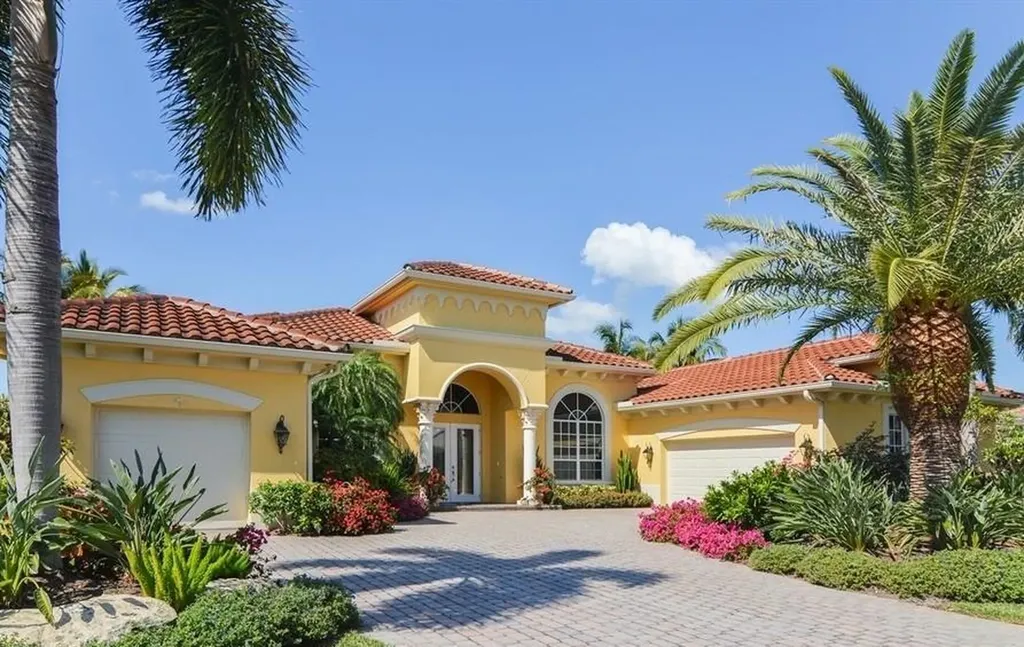 210 SW Hatteras Court Palm City FL 34990