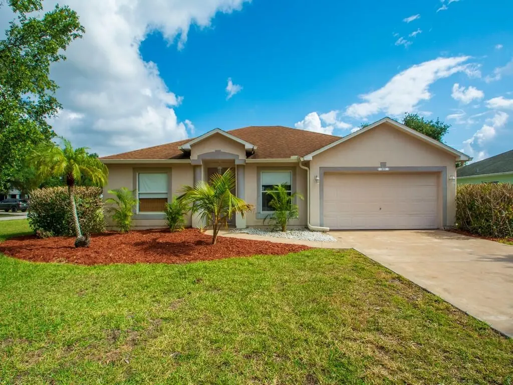 3678 2nd Place SW Vero Beach FL 32968