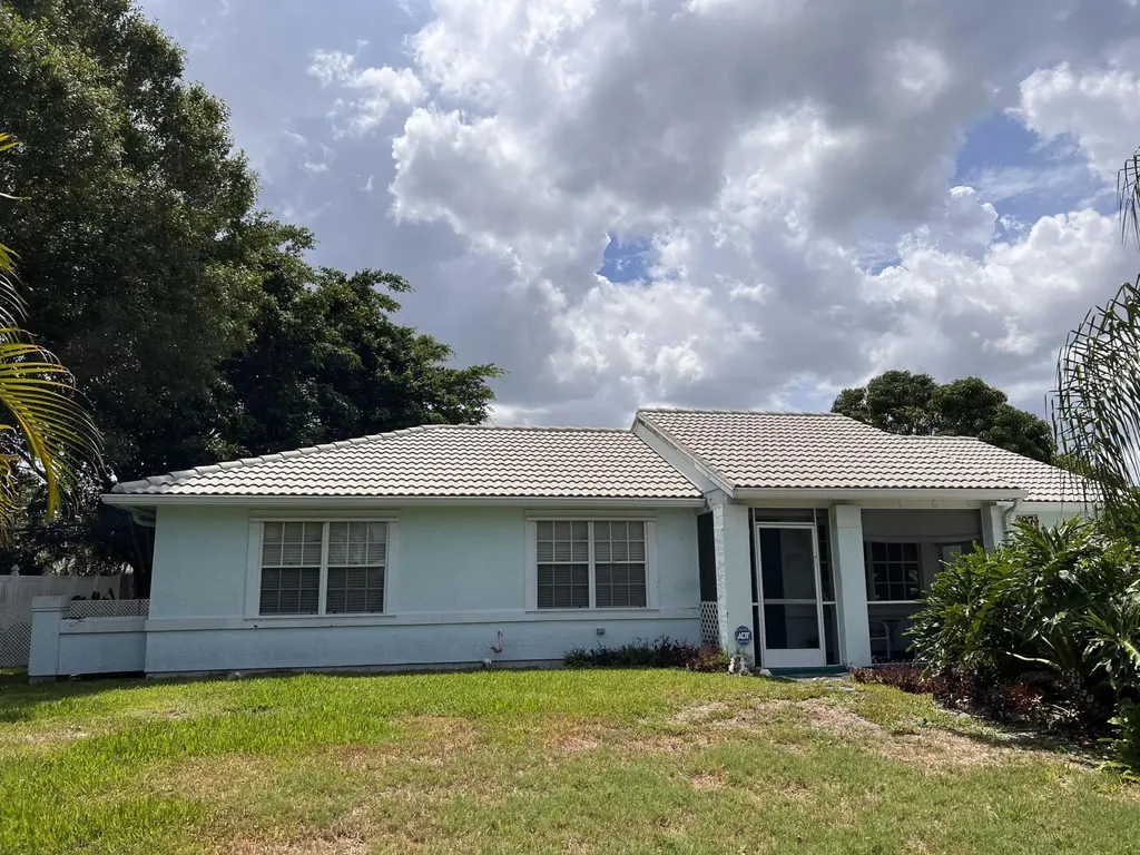 1974 SW Agnes Street Port St Lucie FL 34953
