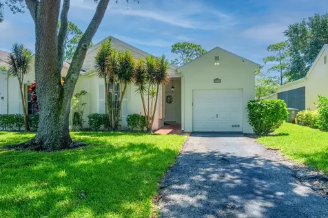 7704 Forest Green Lane Boynton Beach FL 33436