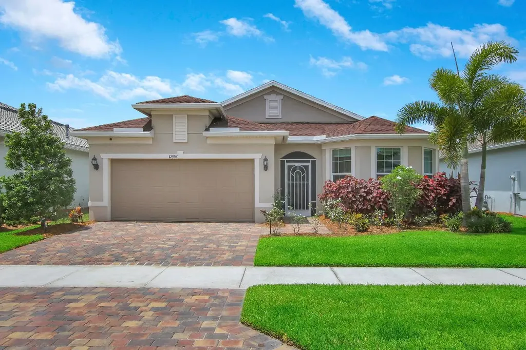 12998 SW Gingerline Drive Port St Lucie FL 34987