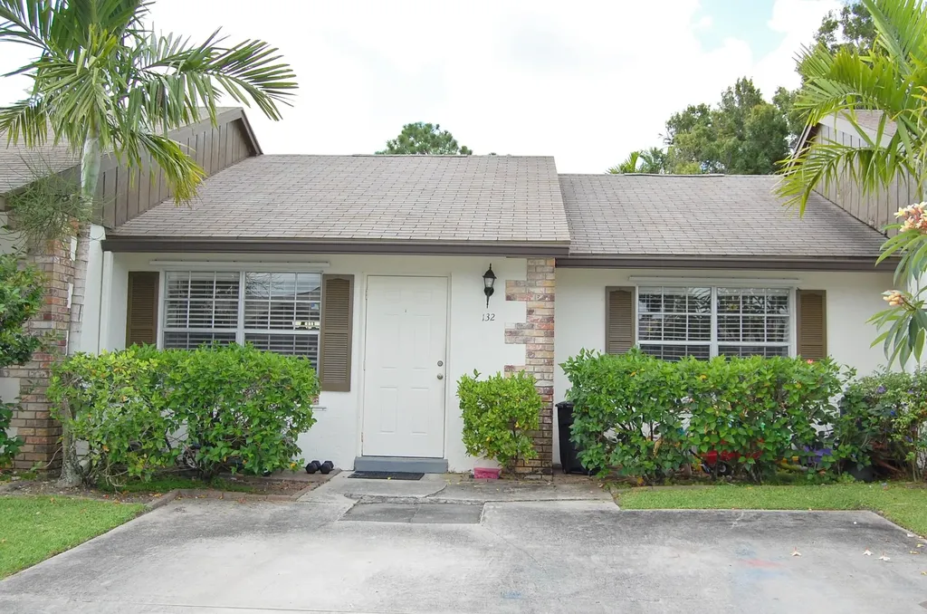 132 Doe Trail Jupiter FL 33458