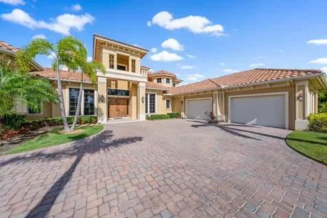 105 SE Fiore Bello Port St Lucie FL 34952