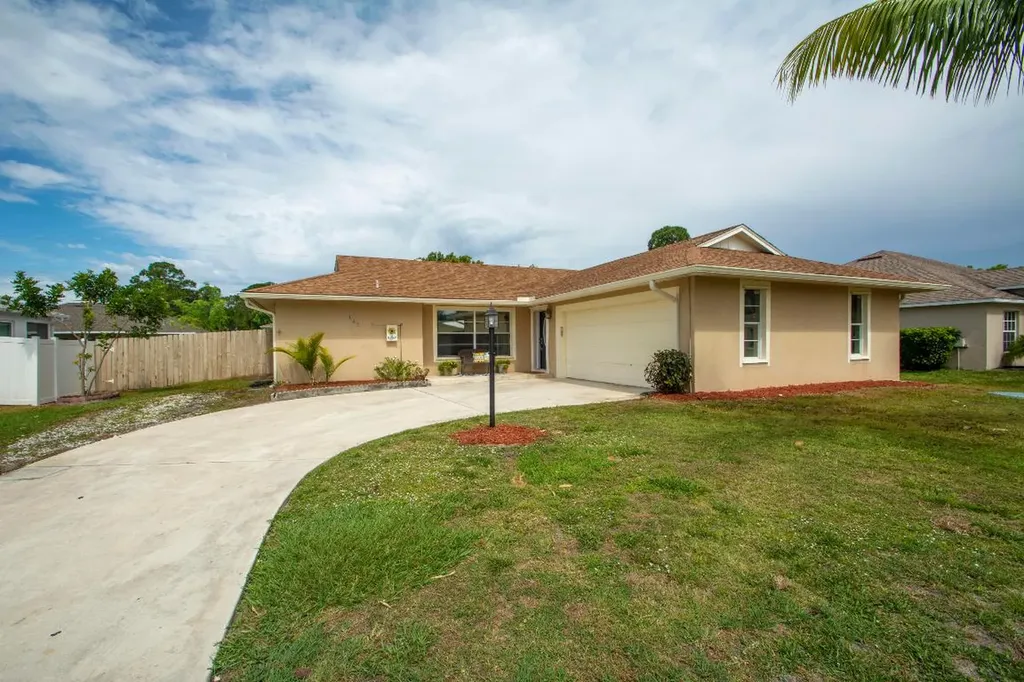326 NW Friar Street Port St Lucie FL 34983