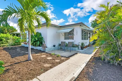 1331 N J Terrace Lake Worth Beach FL 33460