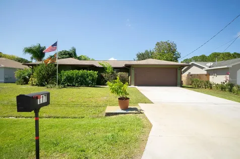 117 SW Todd Avenue Port St Lucie FL 34983