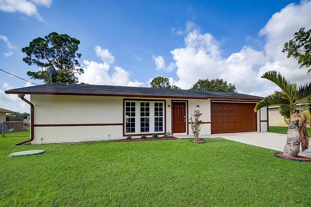 312 SW Carter Avenue Port St Lucie FL 34983
